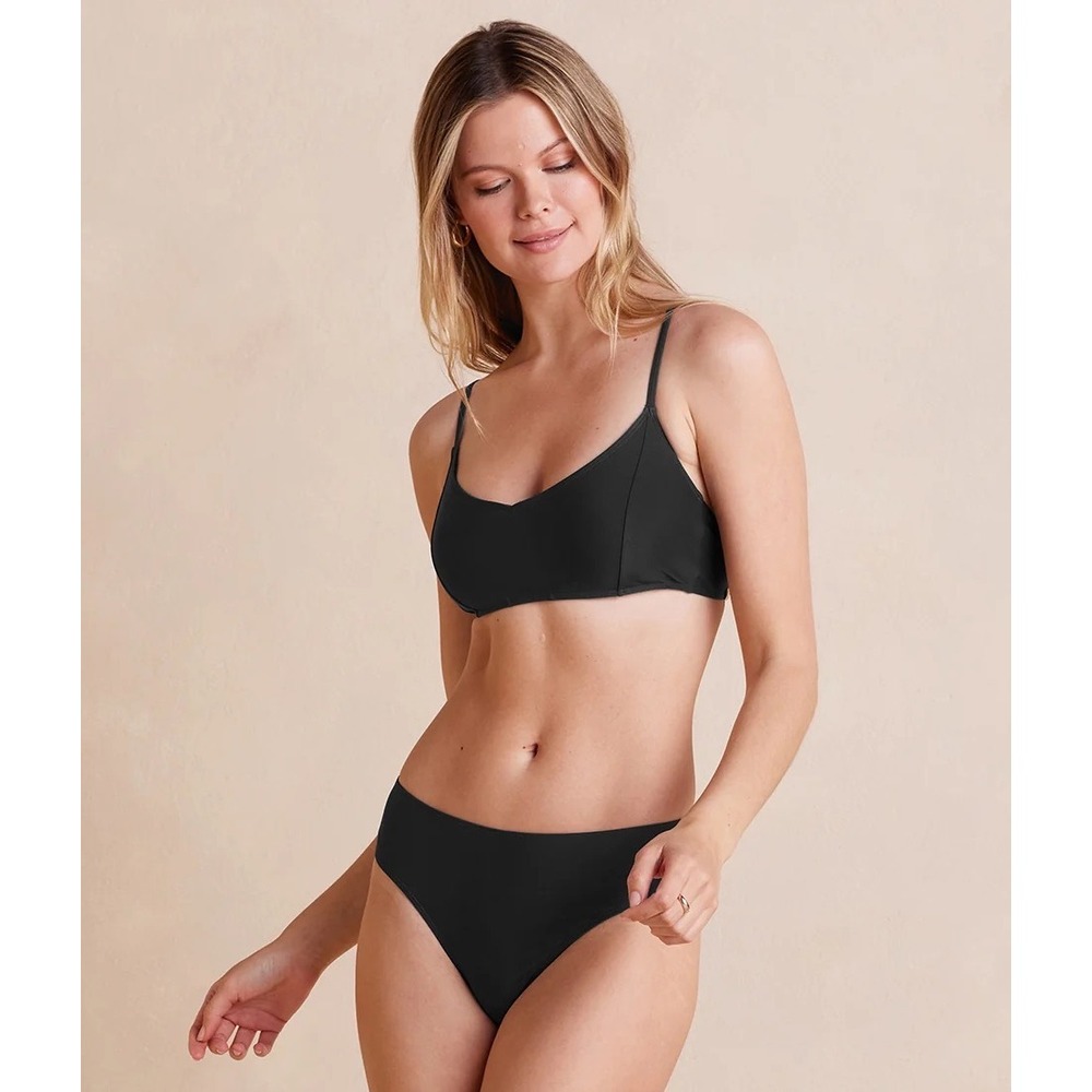 Summersalt The Wanderlust Bikini Top in Black | Size 14